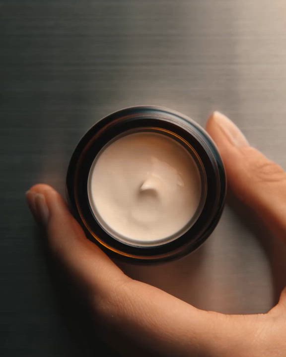 How to use Mandarin Facial Hydrating Cream