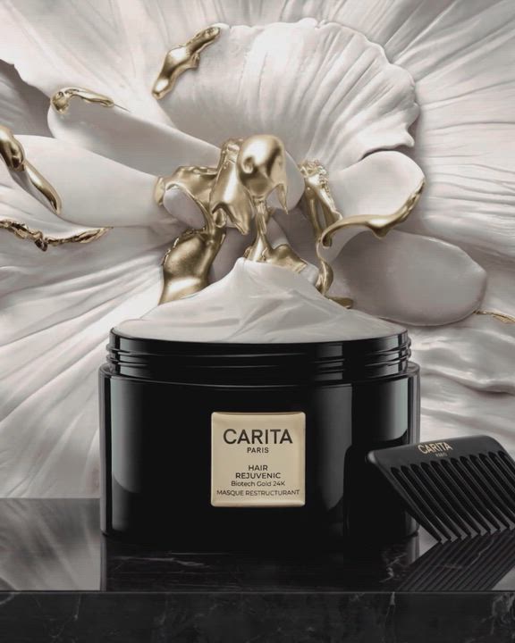 Video: applicazione della maschera Hair Rejuvenic sui capelli biondi.
