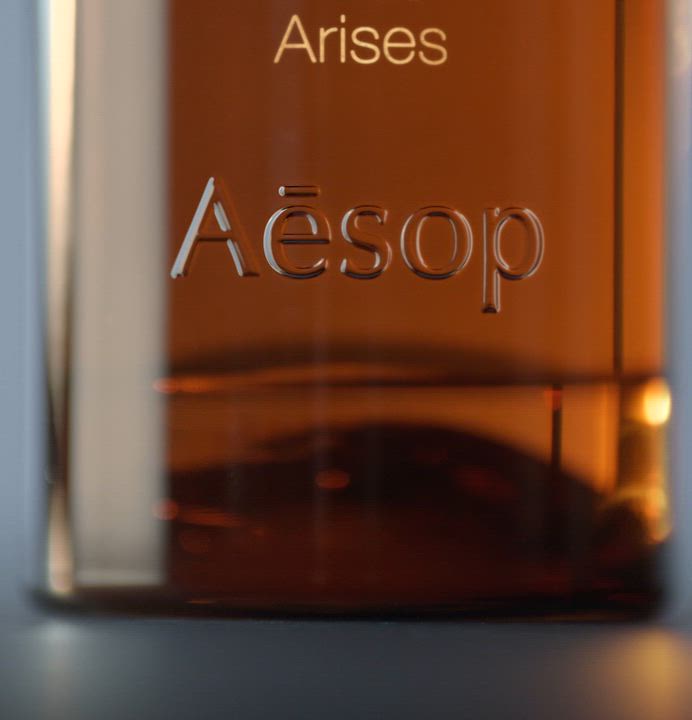 How to use Rōzu Arises Eau de Parfum